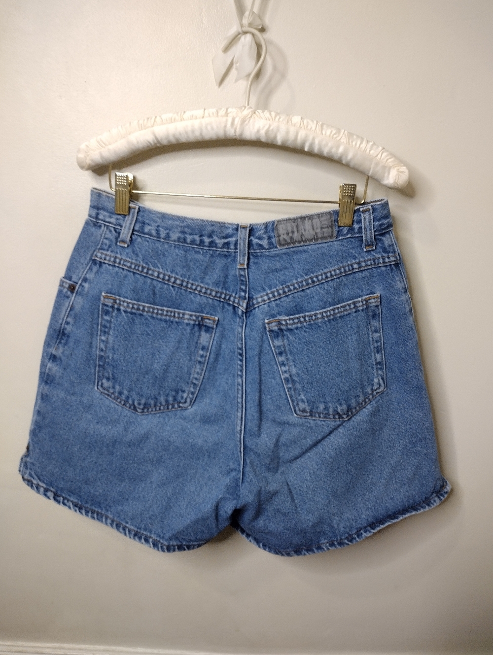 Vintage 1980-90's Gitano 100% Cotton High Waisted, Split Side Mom Shorts - Picture 5 of 8
